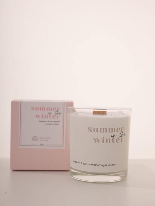 Свещ Summer in the winter